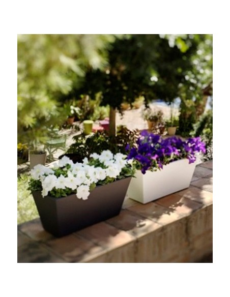 Jardinera de resina Jazmín